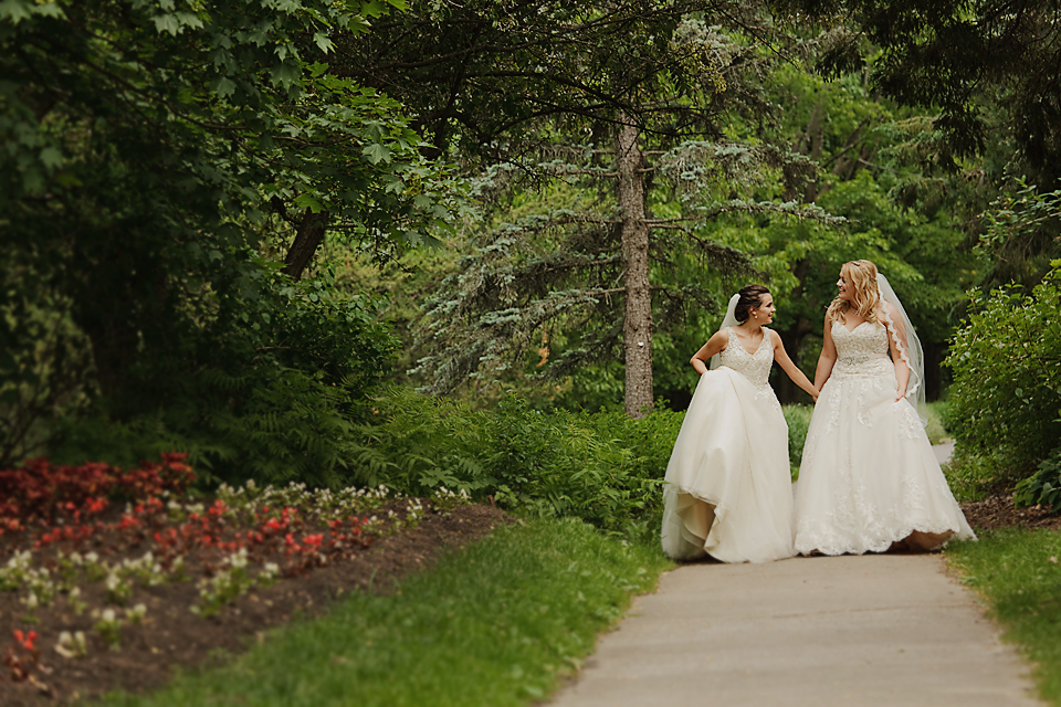 Same sex wedding photography Ottawa - Eva Hadhazy Photographer Ottawa Sidedoor restaurant weddings