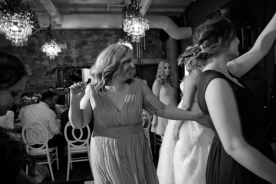 same sex wedding photography Ottawa - Eva Hadhazy Photographer Ottawa Sidedoor restaurant weddings