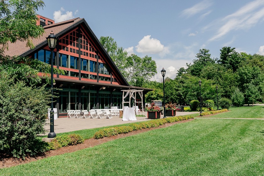 OUTAOUAIS ROOM Chateau Montebello, ceremony set up,