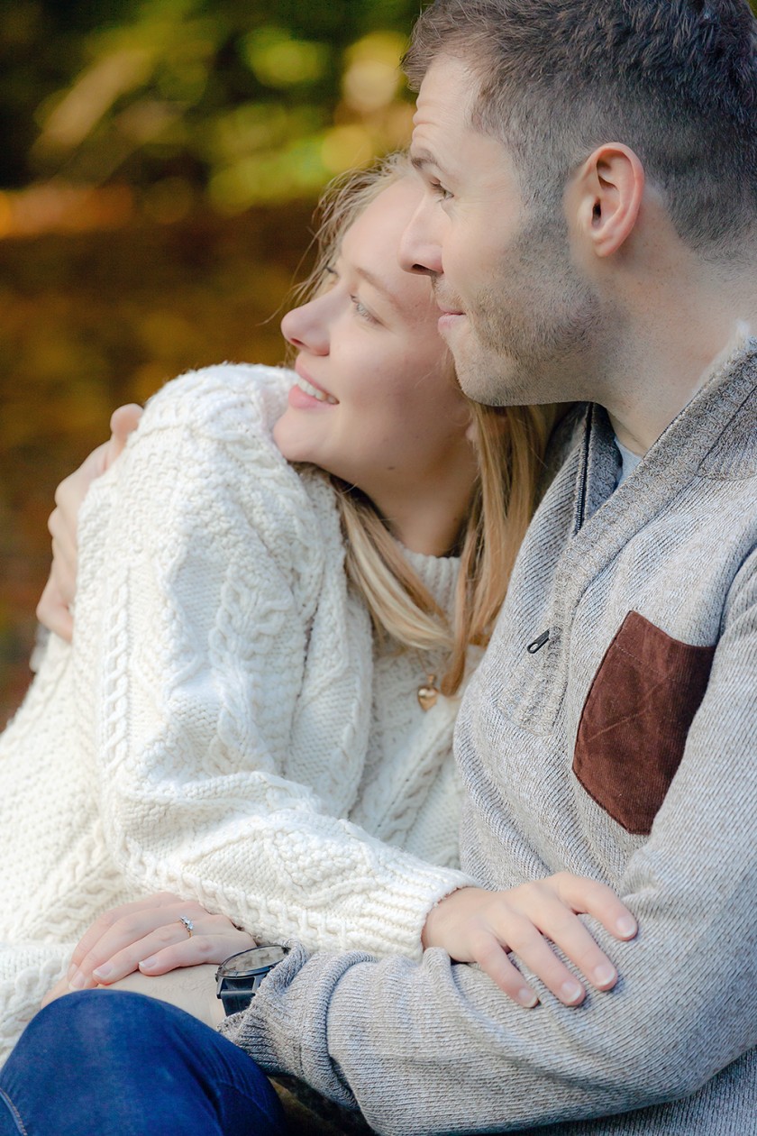 Couple emracing each other, Ottawa engagement candid