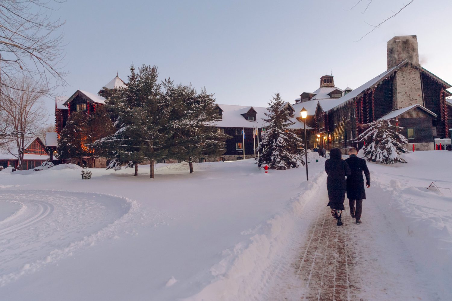 Winter ceremony at Heritage Room of Le CHateau Montebello